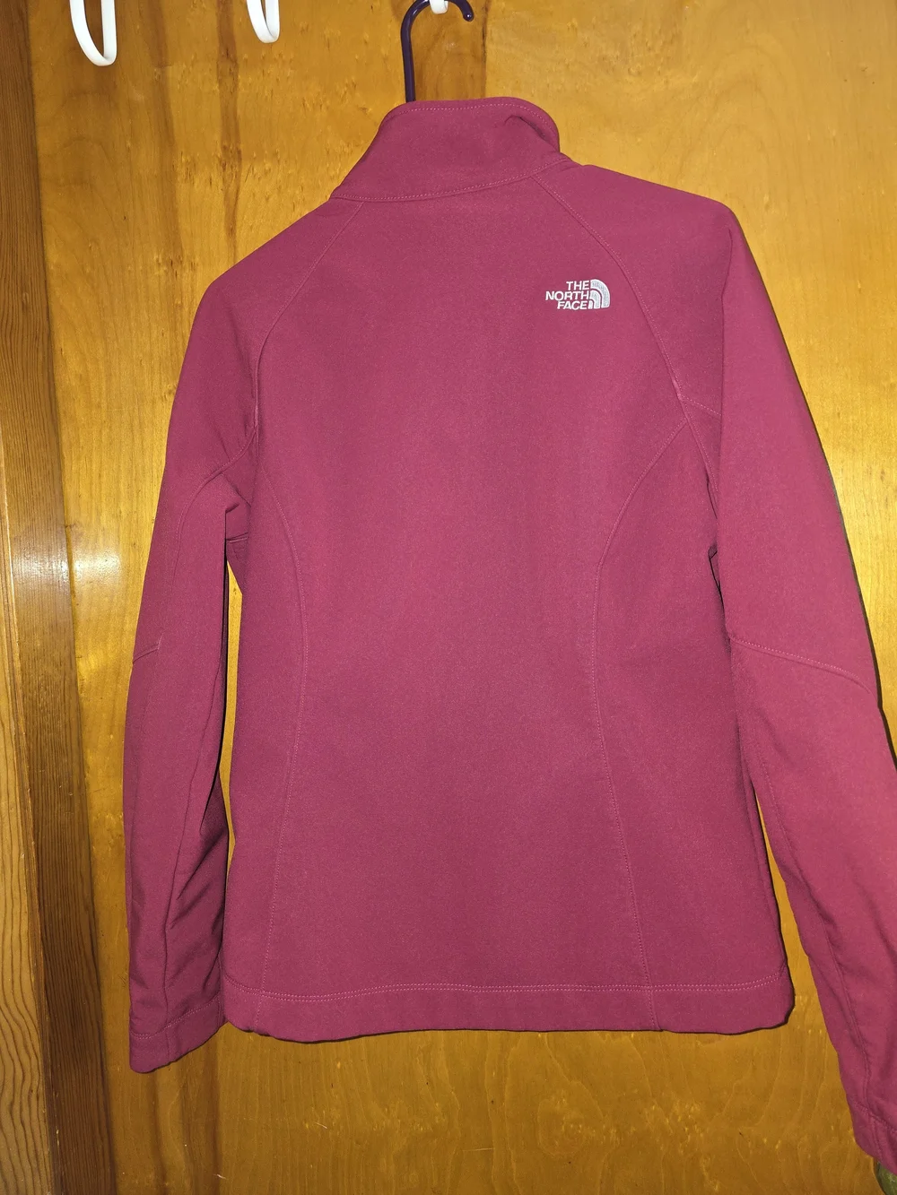 The North Face Women's Magenta Softshell Jacket